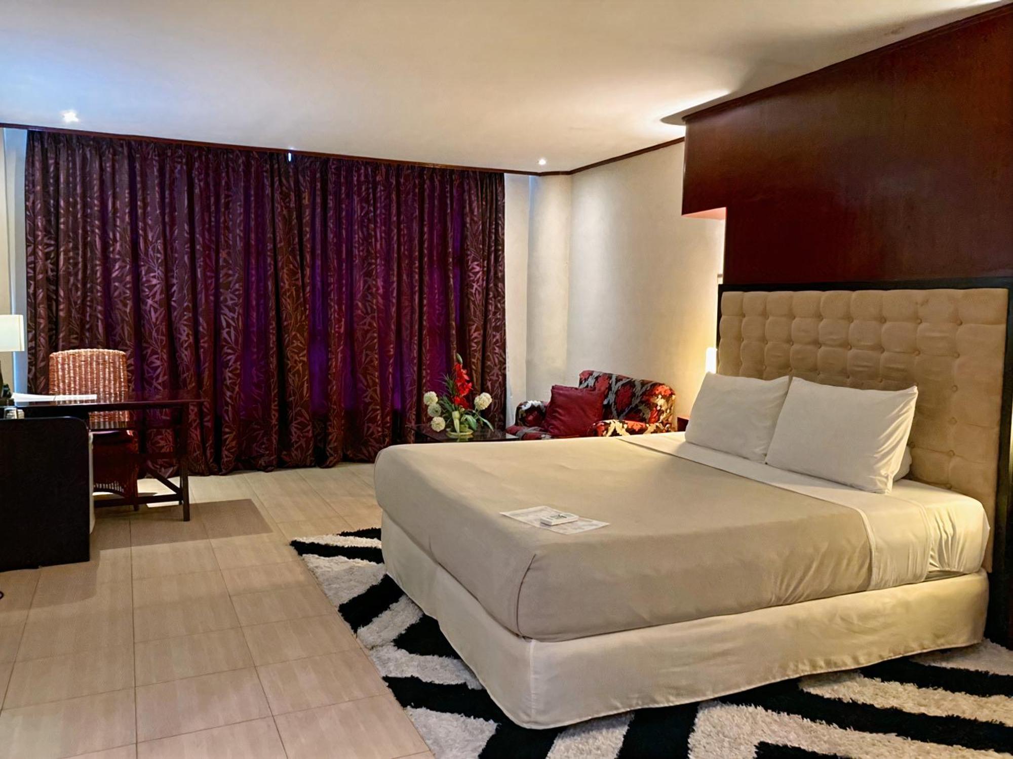 Cebu Dulcinea Hotel And Suites-Mactan Airport Hotel Lapu-Lapu City Eksteriør billede